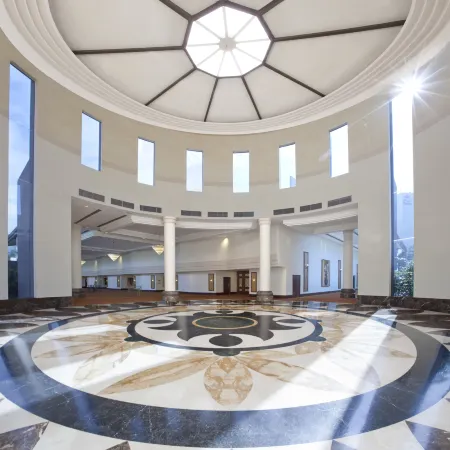 Dorsett Grand Subang Отели рядом с достопримечательностью «Тематический парк Sunway Lagoon»