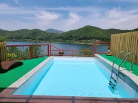 Cheongdo Heehee Nakrak Pool Villa Pension - Swimmingpools