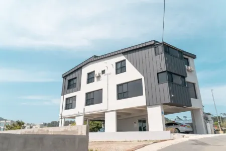 Ulsan Yes Greena Pension Отели рядом с достопримечательностью «Jinha Beach»