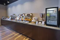 Best Western Okemos/East Lansing Hotel  Suites - breakfast
