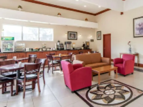 ควอลิตี้ อินน์ & สวีทส์ คาร์เทอร์สวิลล์ นอร์ท โรงแรมในCartersville