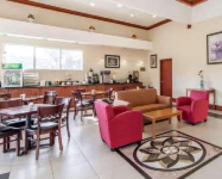 Quality Inn & Suites Hotels in Cartersville