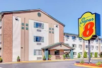 Super 8 by Wyndham Louisville Airport Hotels near Walgreens