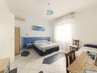 Lewis Rooms Poetto Beach Hotels near Calamosca Beach