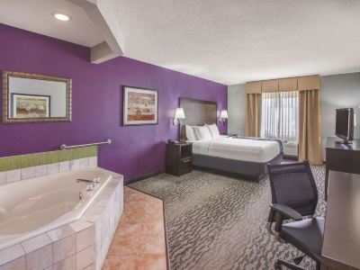 La Quinta Inn & Suites by Wyndham Erie