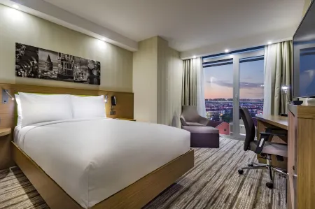 Hampton by Hilton Istanbul Atakoy Отели рядом с достопримечательностью «Музей авиации»