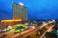 Muong Thanh Grand Quang Nam Hoteles cerca de Colleges Orient