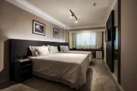 Santa Inn Hotel