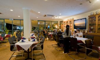 Shelly Bay Resort