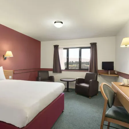 Days Inn by Wyndham Abington M74