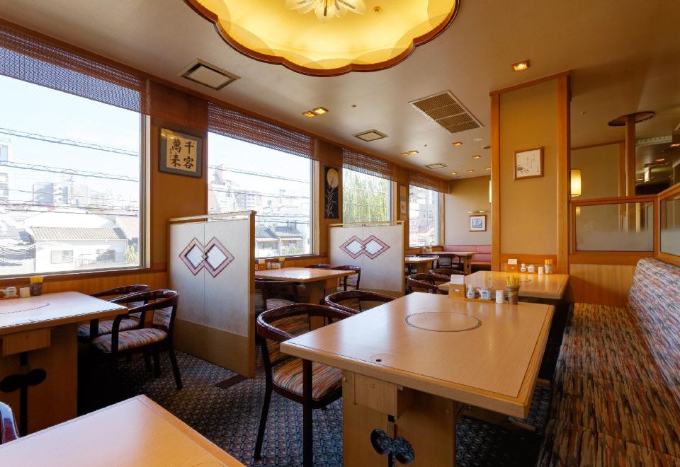 Canal City Hakata, a major shopping and entertainment complex