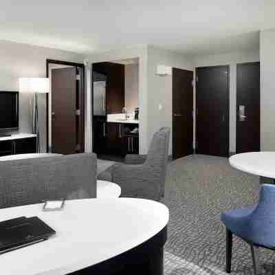 Hilton Woodland Hills/ Los Angeles Rooms