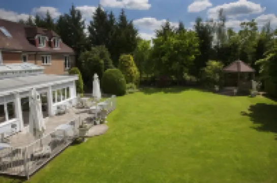 Little Silver Country Hotel