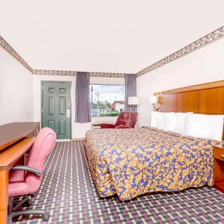 Howard Johnson by Wyndham Perry GA Отели в г. Перри