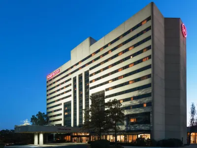 Sheraton Edison Hotels near Edison Memorial Tower Corporation