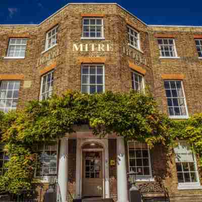 Small Luxury Hotels of the World - the Mitre Hampton Court Hotel Exterior