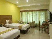 The Ashok Beach Resort فنادق في Manjakuppam