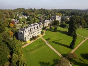 Ashdown Park Hotel