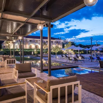 The Lake Hotel