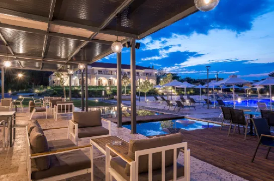 The Lake Hotel