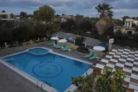 Makis Louvlis Apartments