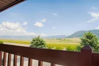 Flat Creek Inn - Mountain view