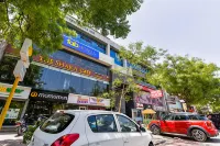 FabExpress Relax Inn - Prahlad Nagar Hotels in Sarkhej