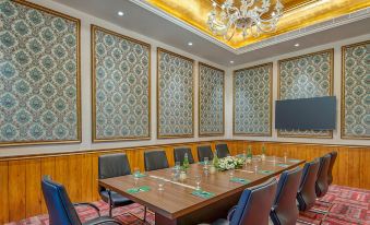 Mayfair Tea Resort