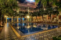 White House Resort