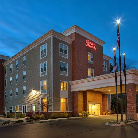 Hampton Inn & Suites Exeter Отели в г. Эксетер