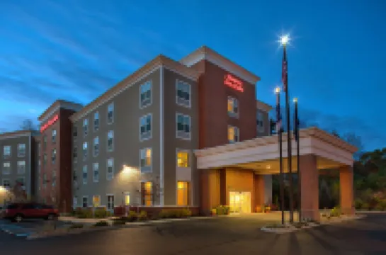 Hampton Inn & Suites Exeter Hotels in 