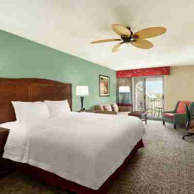 Hampton Inn & Suites Outer Banks/Corolla Rooms