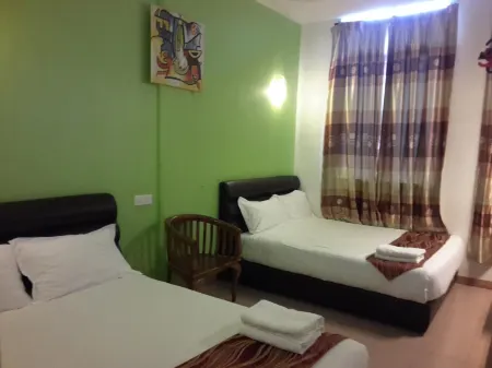 Golden Gate Hotel Kemaman by RVH