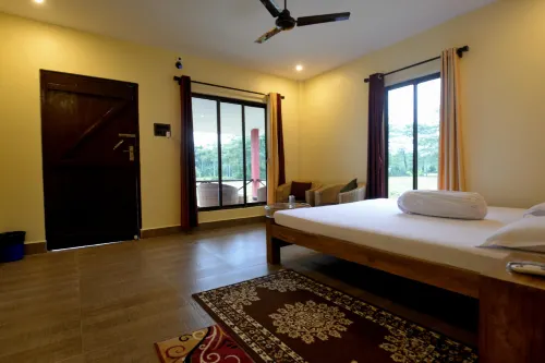 Villa de Hollong Hotels in Uttar Barajhar Forest