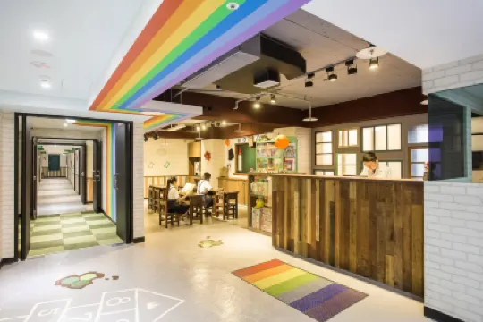 RF富裕自由旅店 - 三重正義館