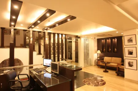 Emblem Hotel, New Friends Colony Отели рядом со станцией Nizamuddin Railway Station