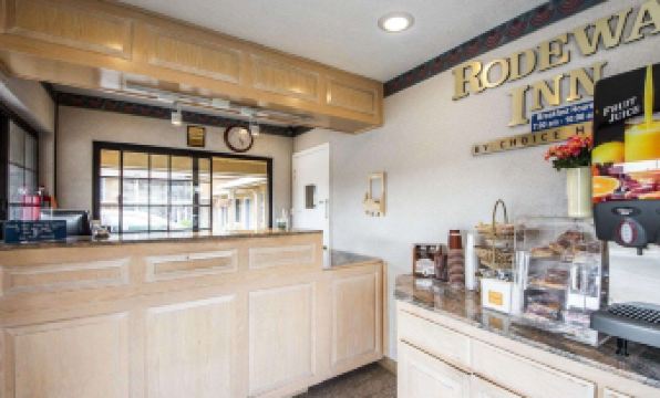 Rodeway Inn Monterey Near Fairgrounds