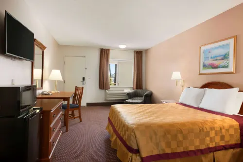 Travelodge by Wyndham Bakersfield - 2-نجوم
