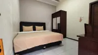 RedDoorz @ Griya Bougenville Magelang Hotel a Mertoyudan