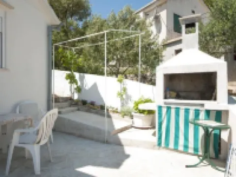 Apartment Agata Hotels in Splitska