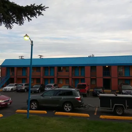 Motel West