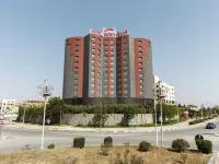 Eden Bel Abbés - ที่มีบาร์