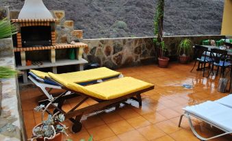 House with 2 Bedrooms in Mogán, with Wonderful Mountain View, Furnishe