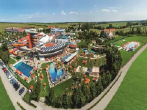 テルメンホテル クルツ ルッツマンスブルクのホテル