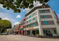 E Hotel Hotels in Batu Berendam
