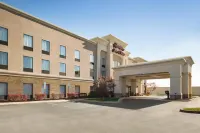 Hampton Inn & Suites Detroit/Sterling Heights Hotels near Edible Arrangements