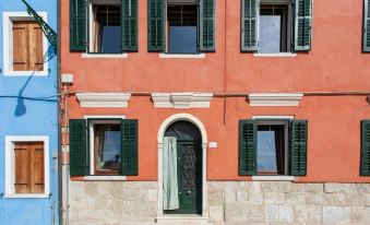 Wondrous Palazzetto 1619 in Magical Burano Island