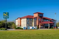 Holiday Inn Express Wichita North - Park City Hotels in Park City