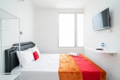 RedDoorz @ Aralia Harapan Indah Hotels near Transera Waterpark