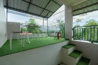 RedDoorz Syariah at d'Ostha Residence Hotels in Kapau